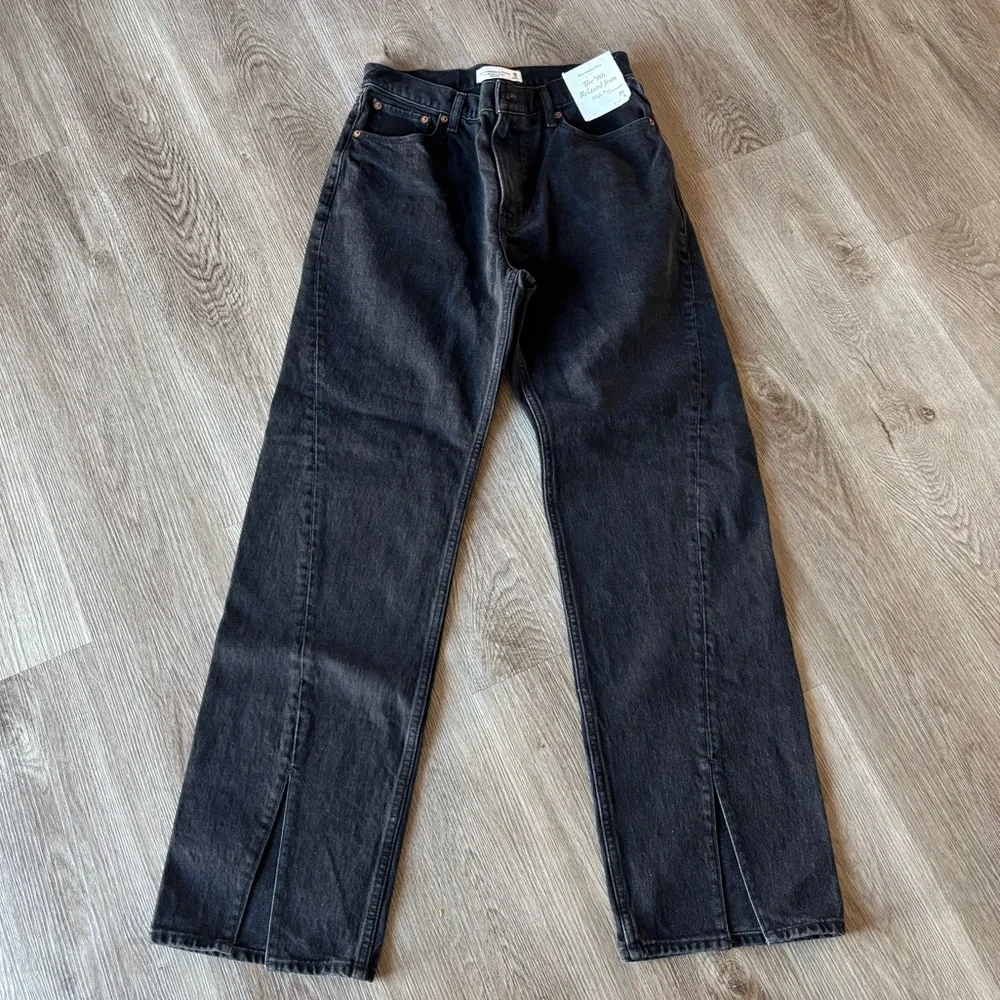 NWT Abercrombie and fitch High rise 90s relaxed jeans - Picture 8 of 8